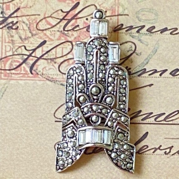 Vintage Jewelry - RESERVE Pin Art Deco Rhinestones Vintage